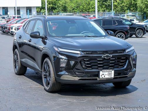 Mosaic Black Metallic 2026 Chevrolet Trax FWD ACTIV