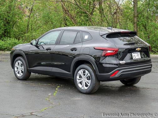 Mosaic Black Metallic 2026 Chevrolet Trax LS