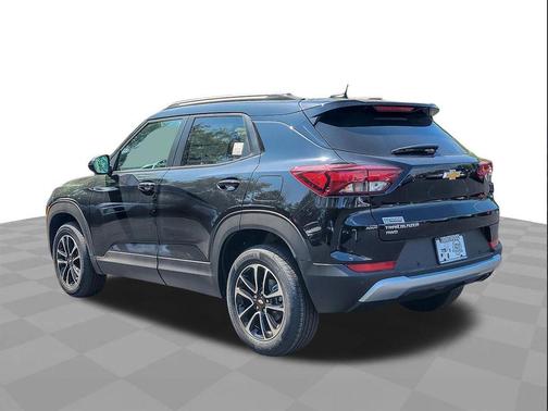 Mosaic Black Metallic 2026 Chevrolet Trailblazer LT