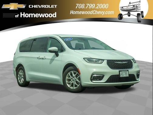 Bright White Clearcoat 2023 Chrysler Pacifica Touring L