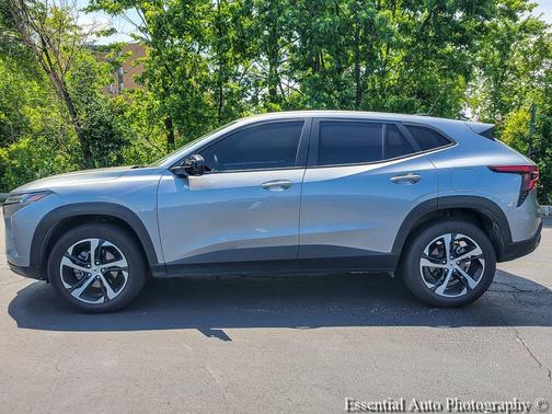 Sterling Gray Metallic 2024 Chevrolet Trax FWD 1RS