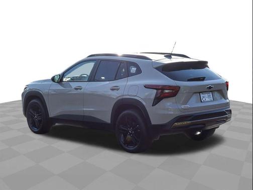 White Sands 2026 Chevrolet Trax FWD ACTIV