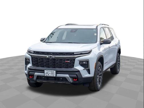 Polar White Tricoat 2026 Chevrolet Traverse AWD Z71