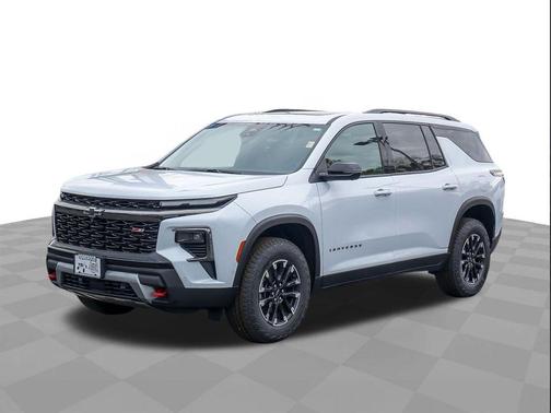 Polar White Tricoat 2026 Chevrolet Traverse AWD Z71