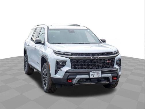 Polar White Tricoat 2026 Chevrolet Traverse AWD Z71