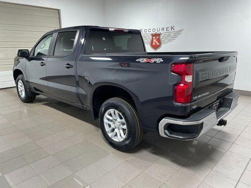 Dark Ash Metallic 2023 Chevrolet Silverado 1500 LT
