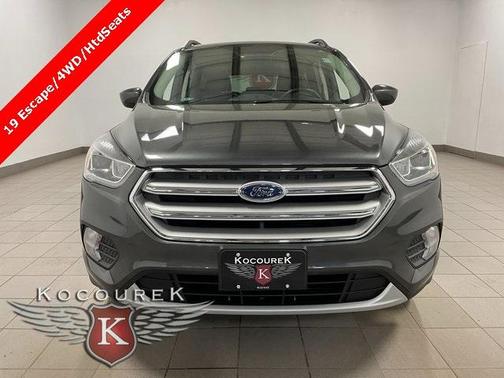 Photo 2 of 27 of 2019 Ford Escape SEL
