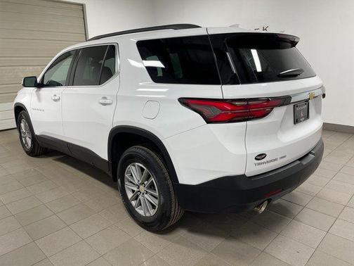 Summit White 2023 Chevrolet Traverse LT Cloth