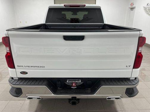 Summit White 2026 Chevrolet Silverado 1500 LT