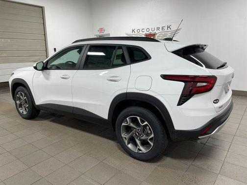 Summit White 2026 Chevrolet Trax LT