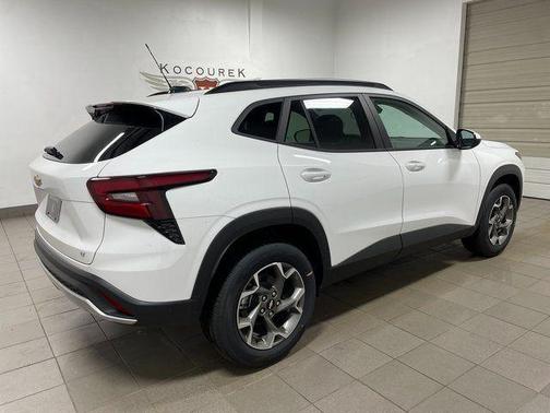 Summit White 2026 Chevrolet Trax LT