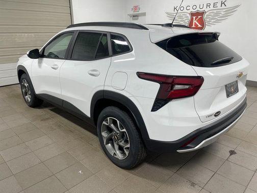 Summit White 2026 Chevrolet Trax LT