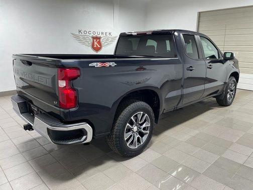 Dark Ash Metallic 2022 Chevrolet Silverado 1500 LT