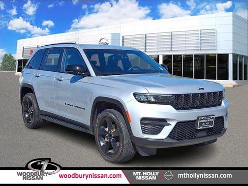 2022 Jeep Grand Cherokee Altitude