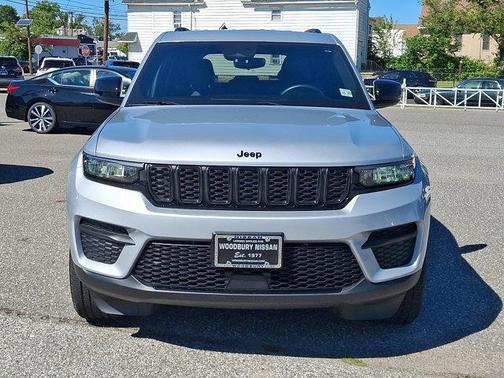 2022 Jeep Grand Cherokee Altitude
