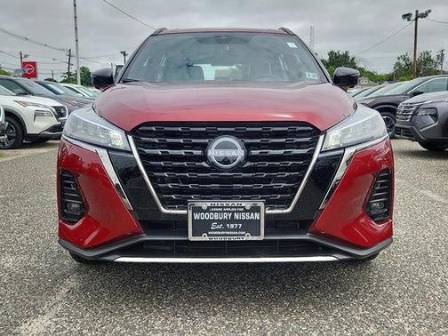 2024 Nissan Kicks SR