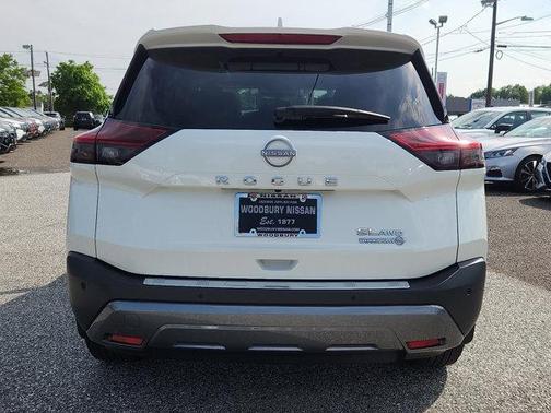 2022 Nissan Rogue SL