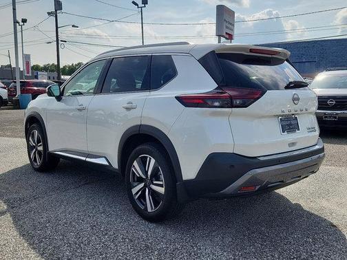 2022 Nissan Rogue SL