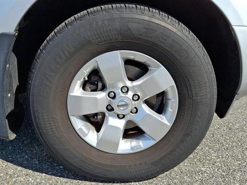 Brilliant Silver 2013 Nissan Frontier SV
