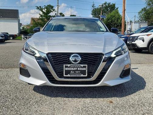 2022 Nissan Altima SR FWD