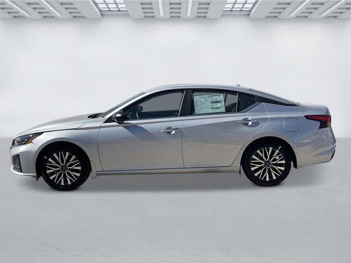 Brilliant Silver Metallic 2026 Nissan Altima SV FWD