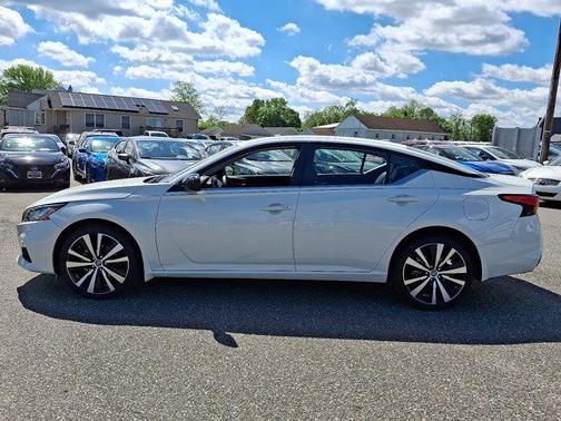 2022 Nissan Altima SR Intelligent AWD
