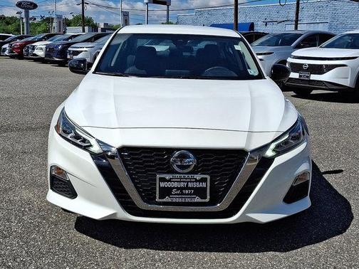 2022 Nissan Altima SR Intelligent AWD