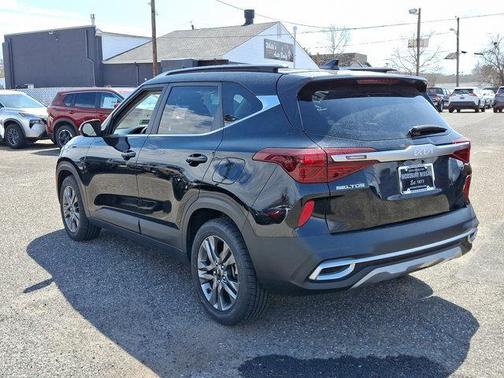 2022 Kia Seltos S