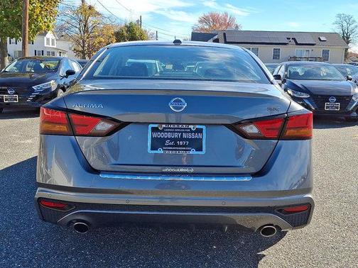 2020 Nissan Altima SR FWD