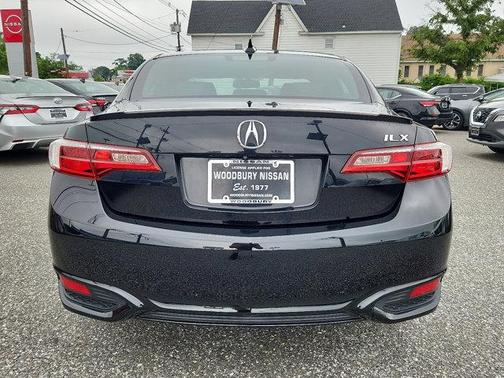 2017 Acura ILX Premium & A-SPEC Packages
