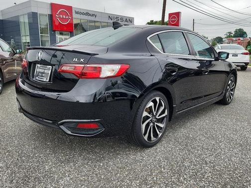 2017 Acura ILX Premium & A-SPEC Packages