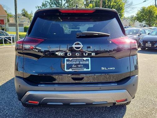 2022 Nissan Rogue SL