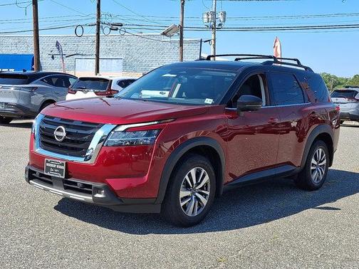 2022 Nissan Pathfinder SL 4WD