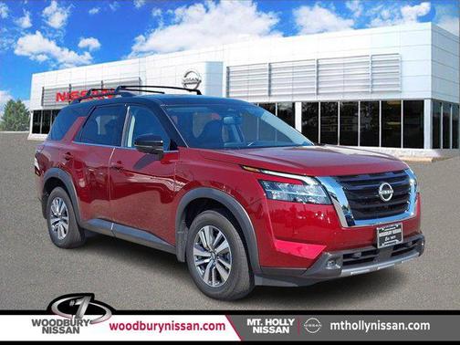 2022 Nissan Pathfinder SL 4WD