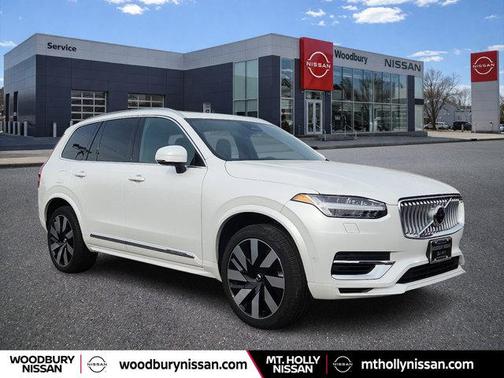 2023 Volvo XC90 Recharge Plug-In Hybrid T8 Ultimate Bright Theme 7-Seater