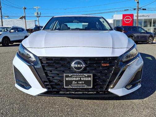 2023 Nissan Altima SR FWD