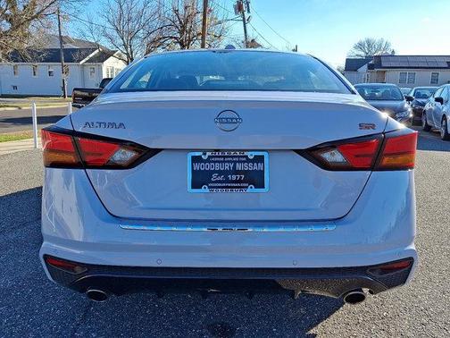 2023 Nissan Altima SR FWD