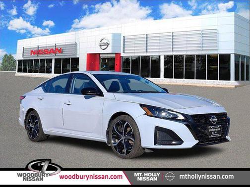 2023 Nissan Altima SR FWD