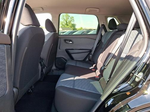 Super Black 2023 Nissan Rogue SV