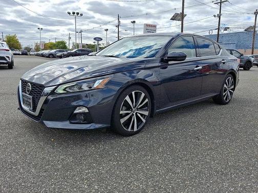 2020 Nissan Altima Platinum FWD
