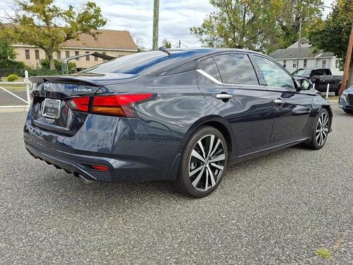 2020 Nissan Altima Platinum FWD