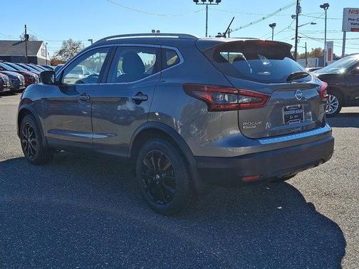 2022 Nissan Rogue Sport SV