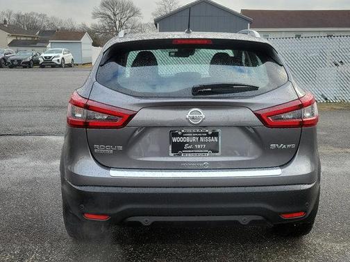 2022 Nissan Rogue Sport SV