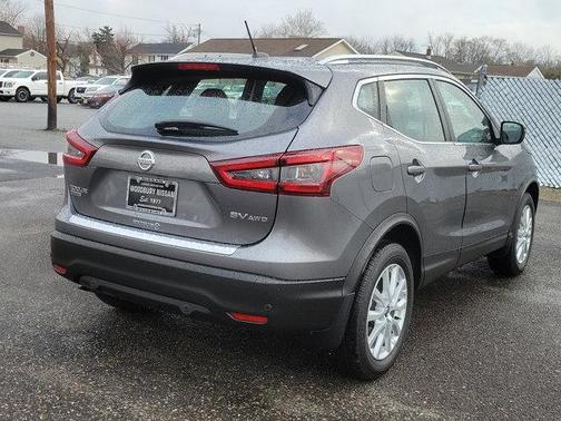 2022 Nissan Rogue Sport SV