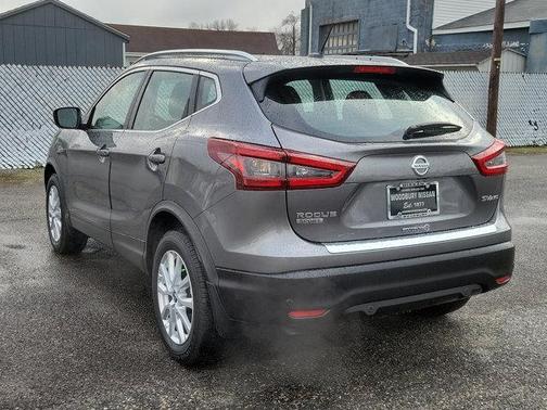2022 Nissan Rogue Sport SV