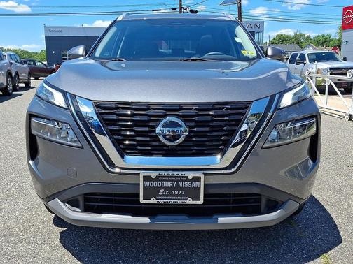 Gun Metallic 2021 Nissan Rogue SV