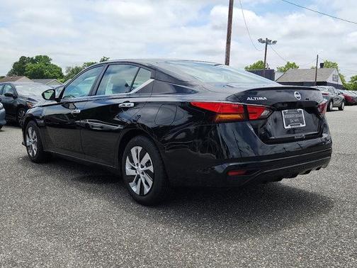 2022 Nissan Altima S FWD
