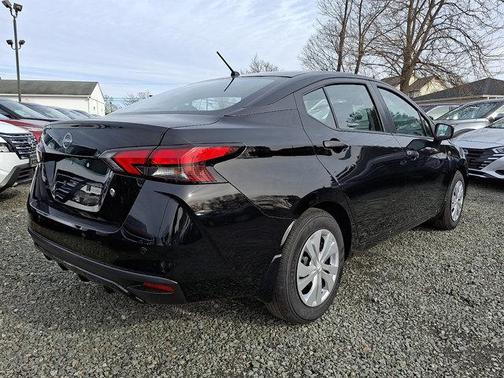 2025 Nissan Versa 1.6 S