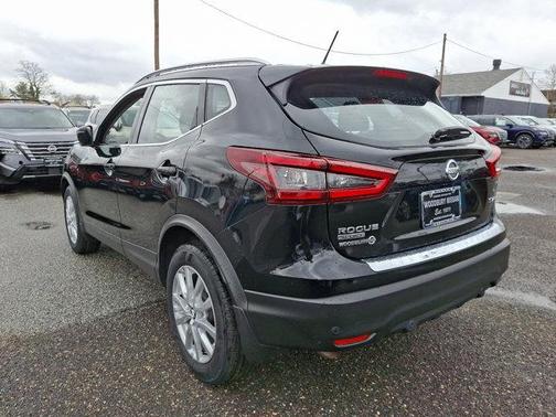 2021 Nissan Rogue Sport SV