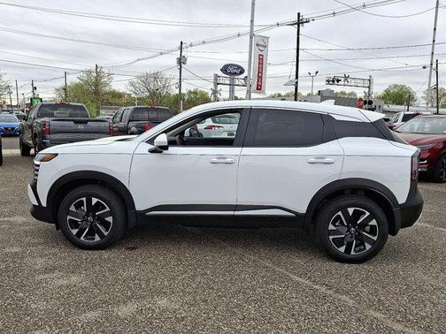 2025 Nissan Kicks SV